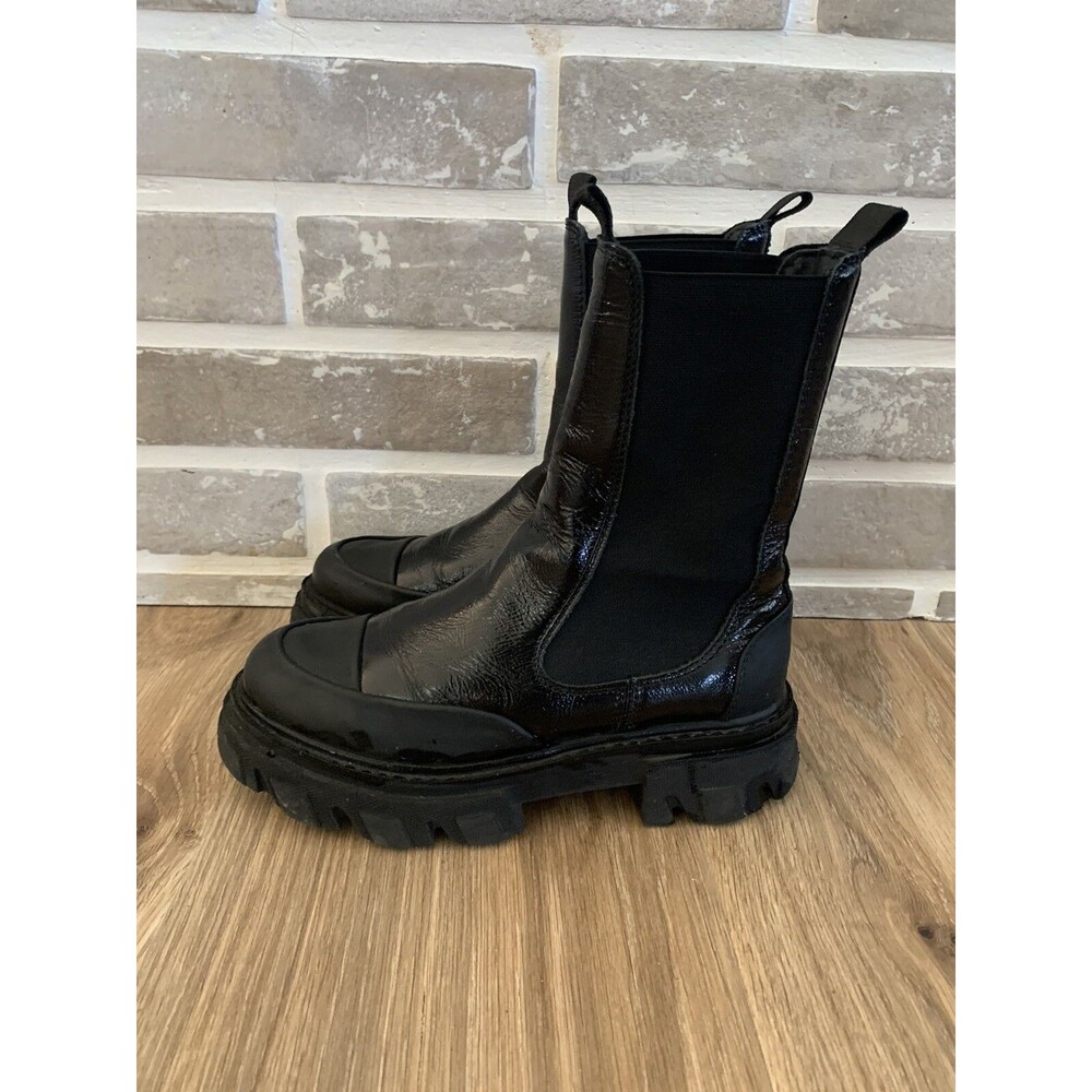 Ganni Chelsea Platform Chunky Lug Sole Patent Leather Chelsea Ankle Boots 36 / 6
